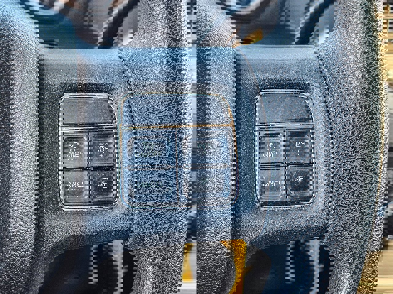 Used 2014 RAM 1500 Express image 19