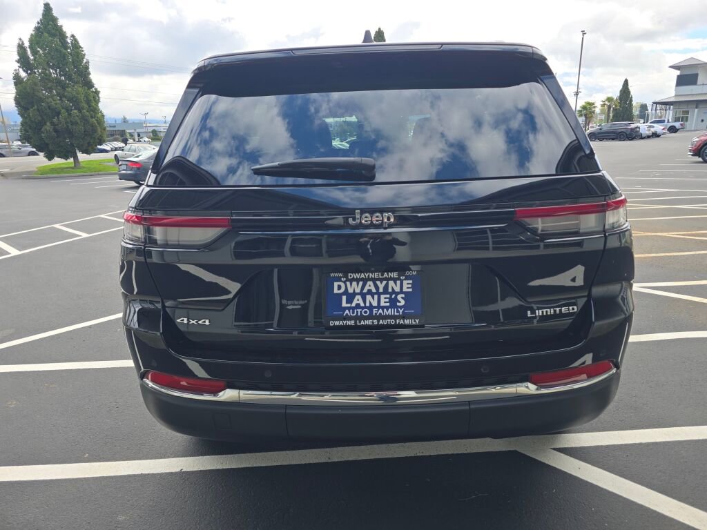 Used 2023 Jeep Grand Cherokee Limited image 6