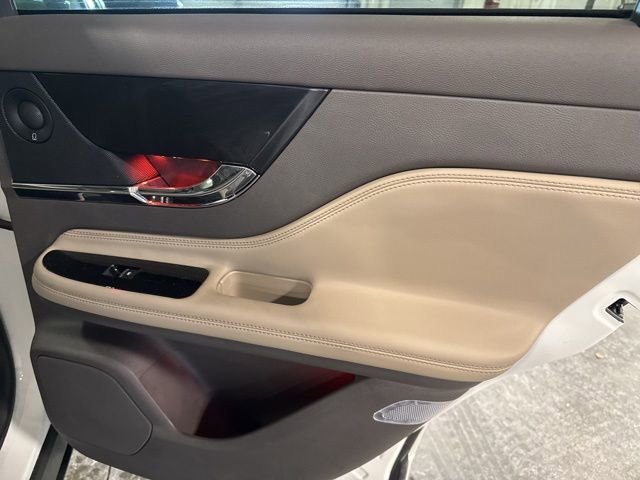 Used 2022 Lincoln Corsair Reserve w/ Equipment Group 201A image 39