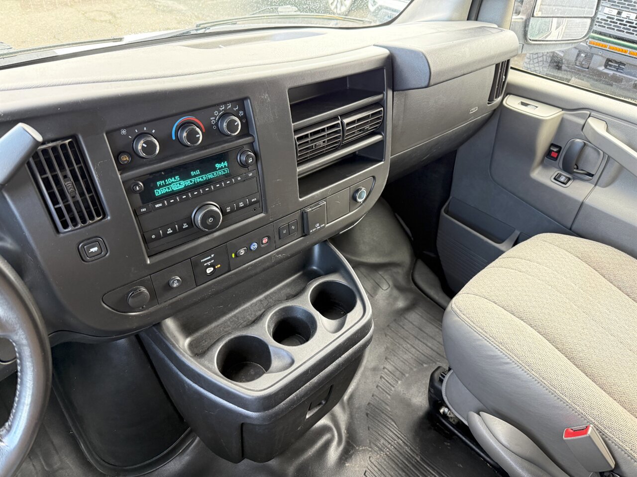 Used 2020 Chevrolet Express 2500 w/ Driver Convenience Package RWD image 22