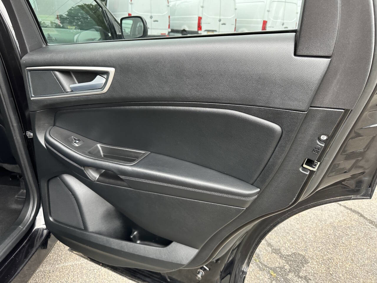 Used 2024 Ford Edge SEL image 17
