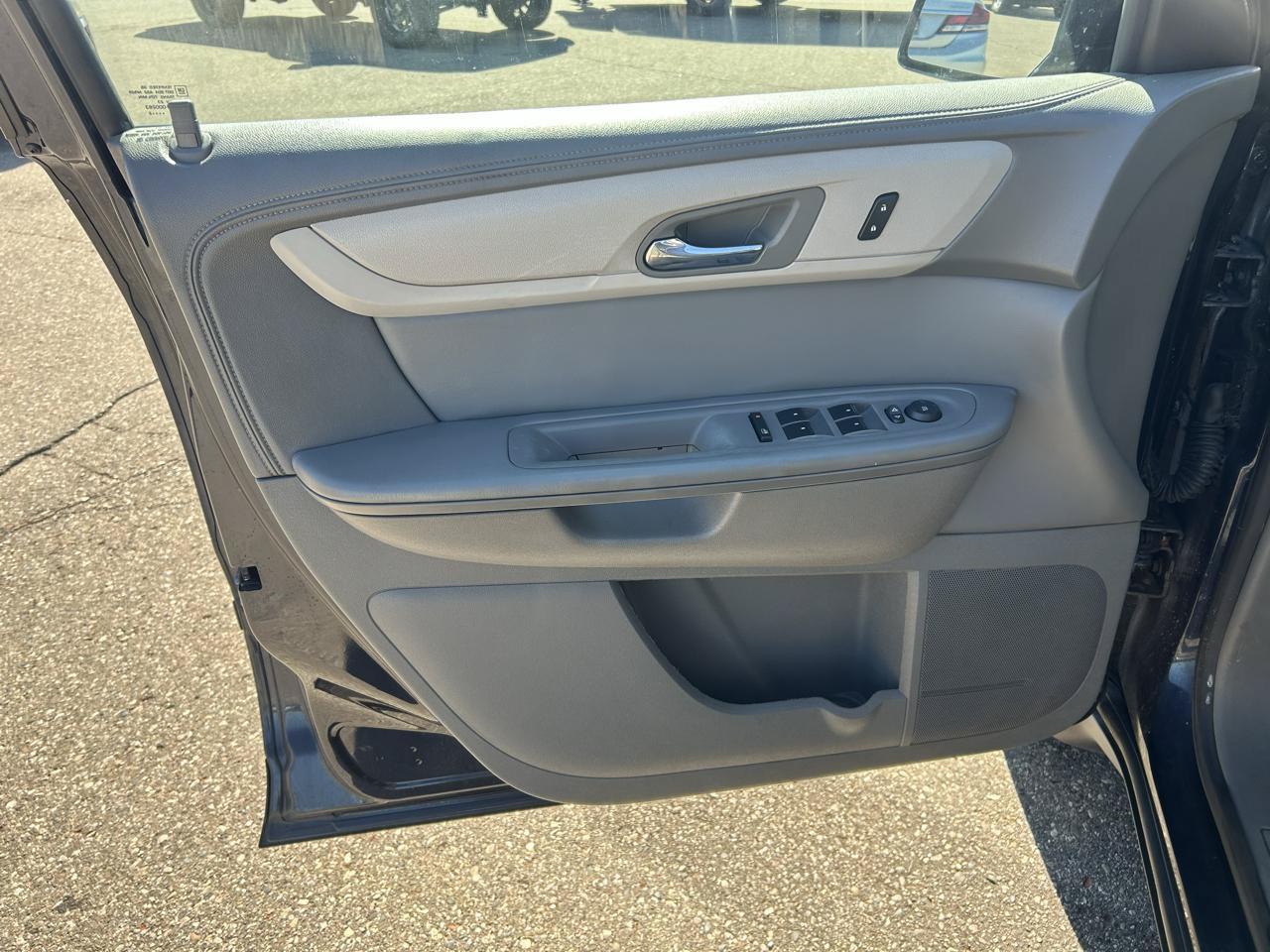 Used 2015 Chevrolet Traverse LT w/ Style and Technology Package AWD/4WD image 15
