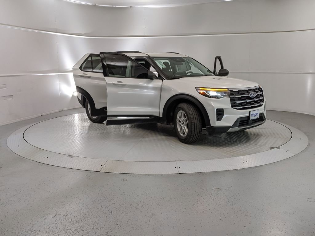 New 2025 Ford Explorer Active image 7
