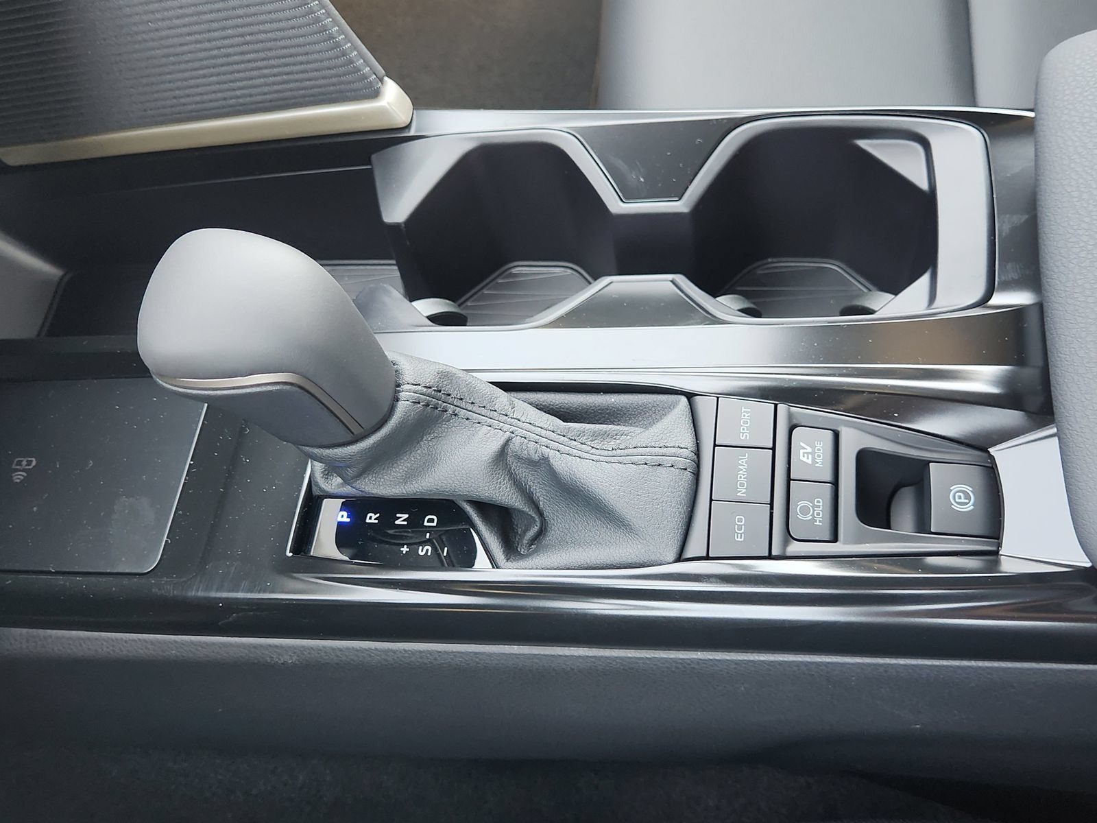New 2026 Toyota Camry SE w/ Multimedia Upgrade Package FWD image 21