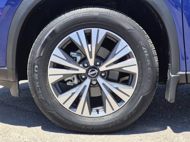 Certified 2023 Nissan Rogue SV FWD image 7