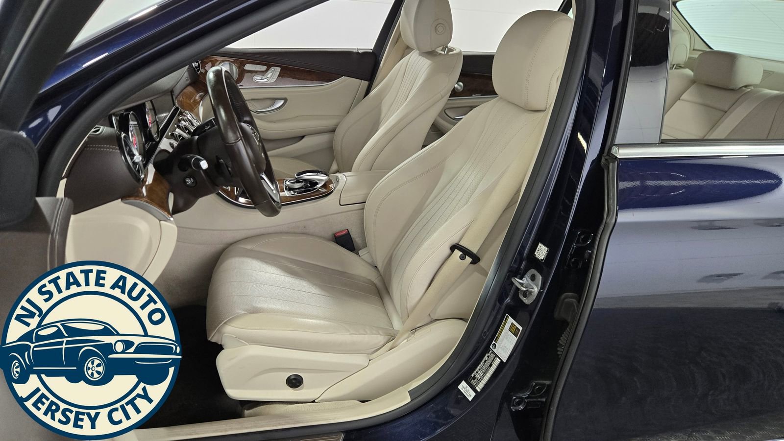 Used 2019 Mercedes-Benz E 450 4MATIC Sedan w/ Premium Package image 24