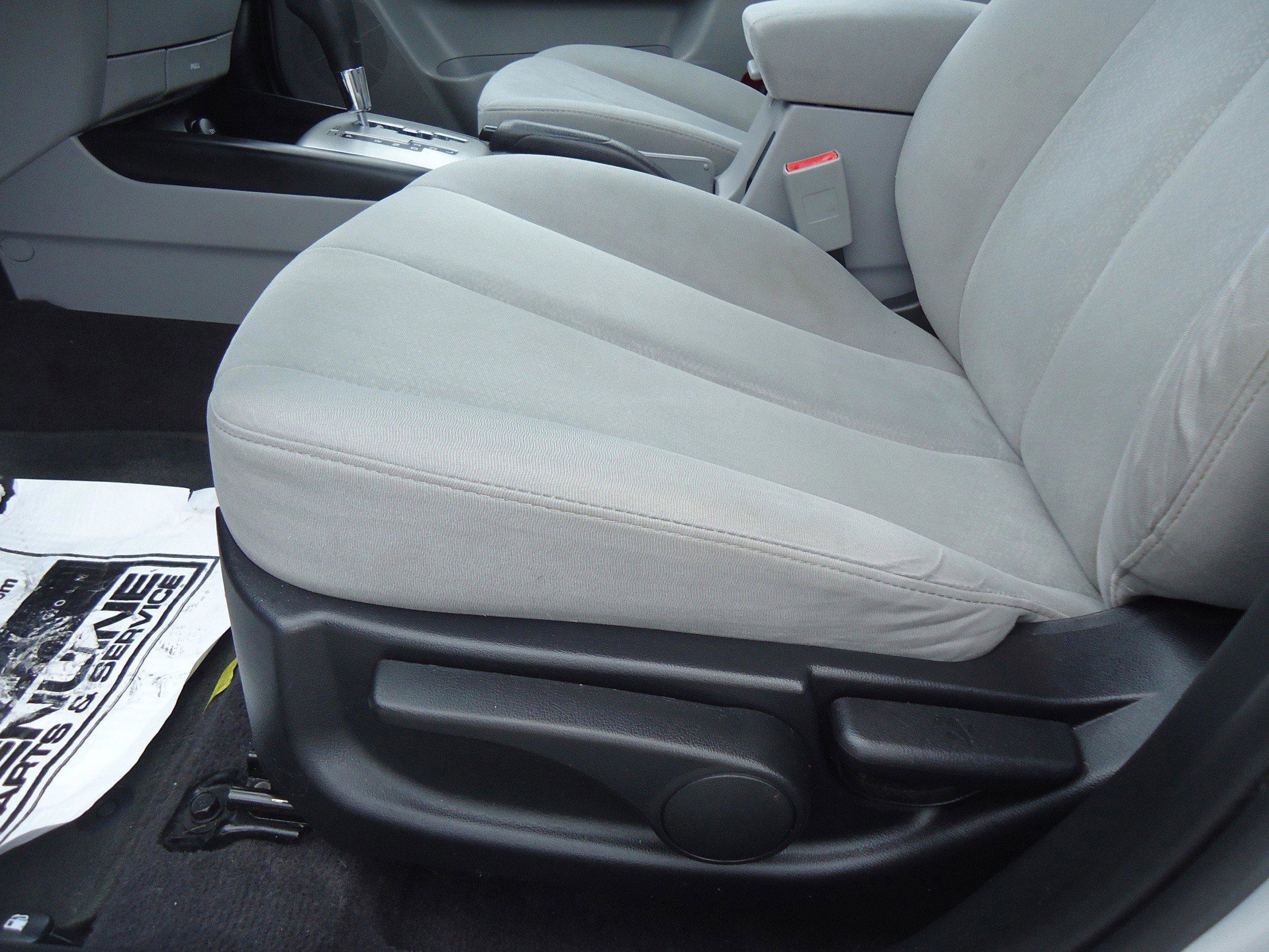Used 2010 Hyundai Elantra GLS FWD image 21