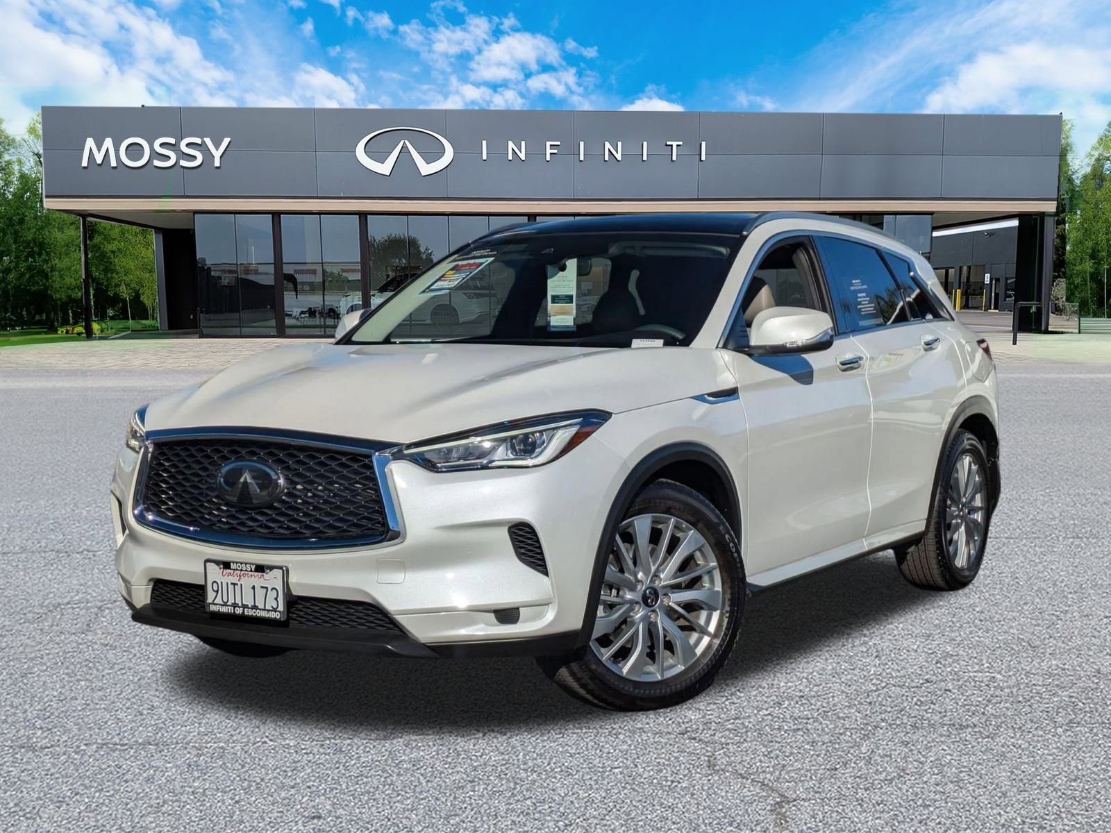Used 2025 INFINITI QX50 Luxe image 1