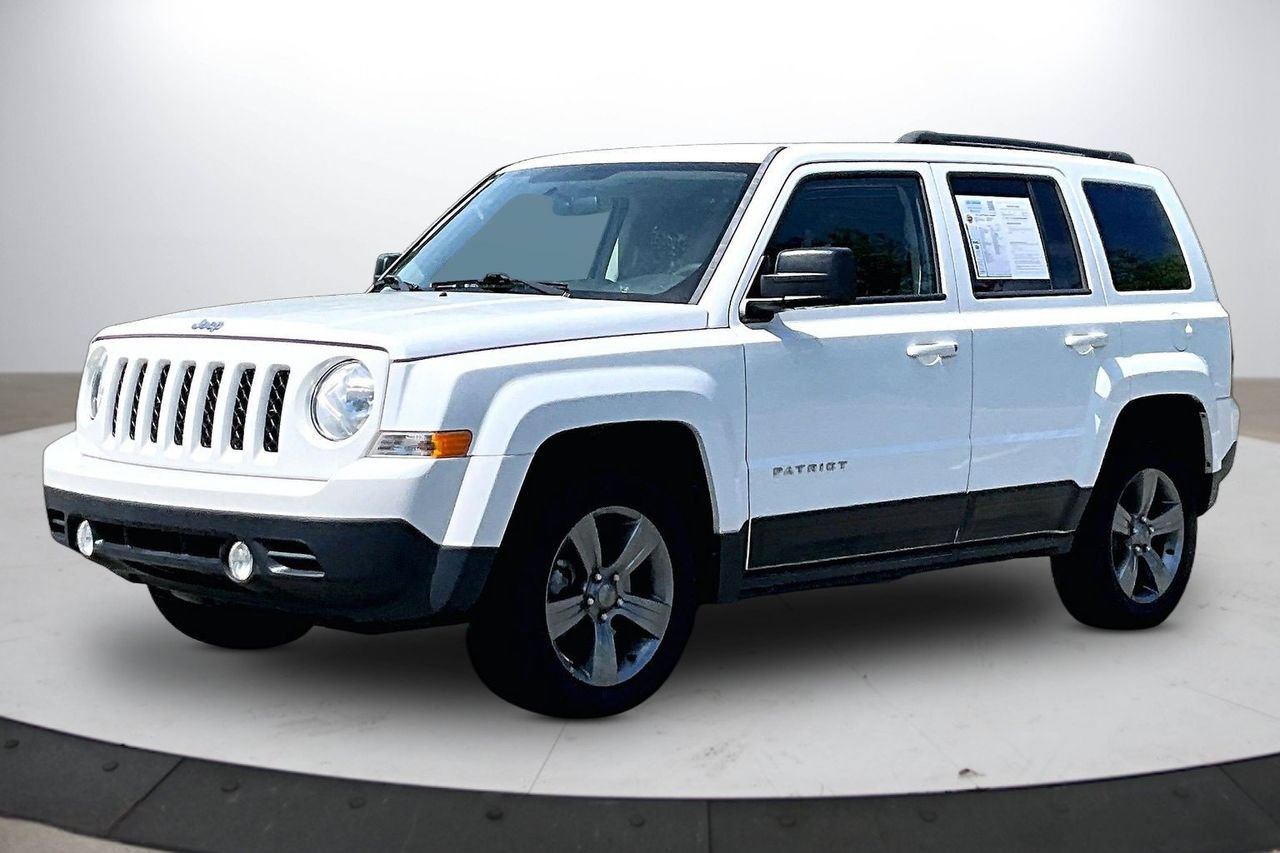Used 2015 Jeep Patriot High Altitude FWD image 4