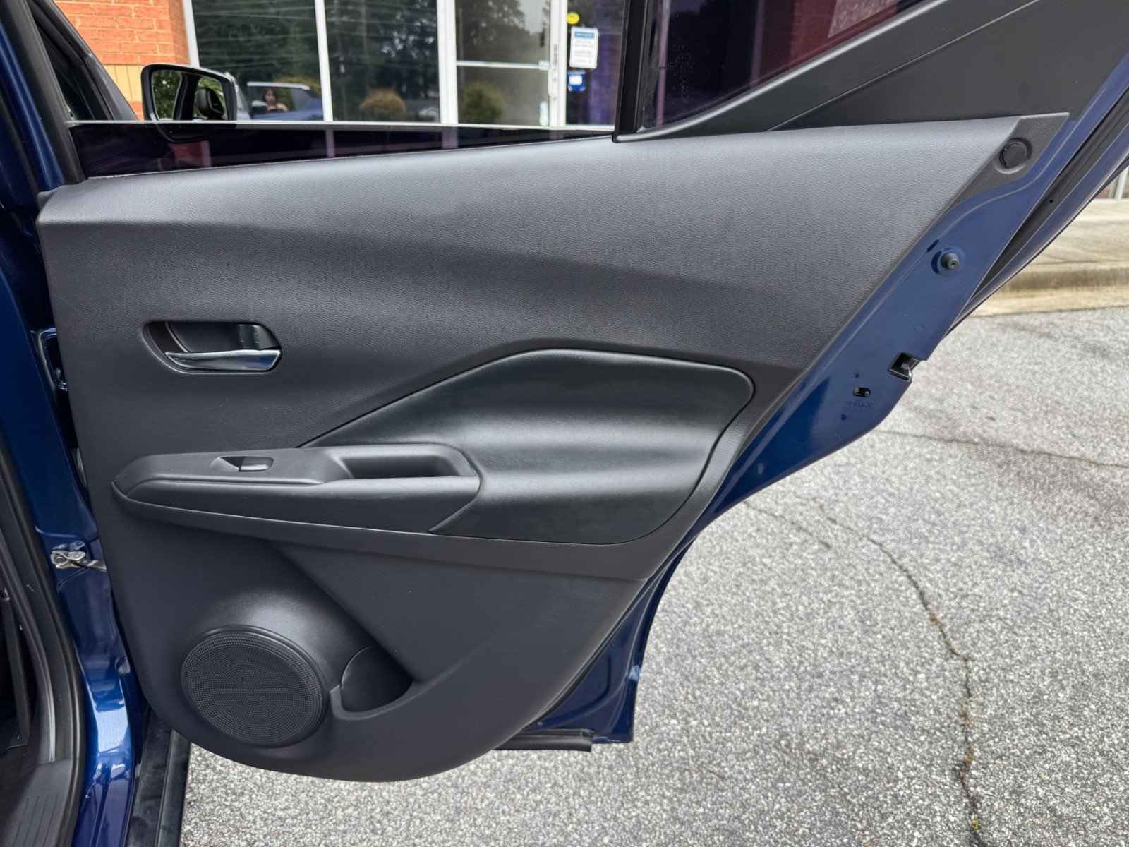 Used 2019 Nissan Kicks SR w/ SR Premium Package FWD image 37