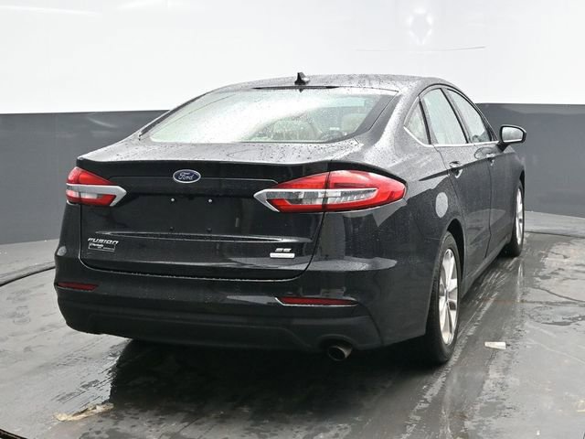Used 2019 Ford Fusion SE image 6