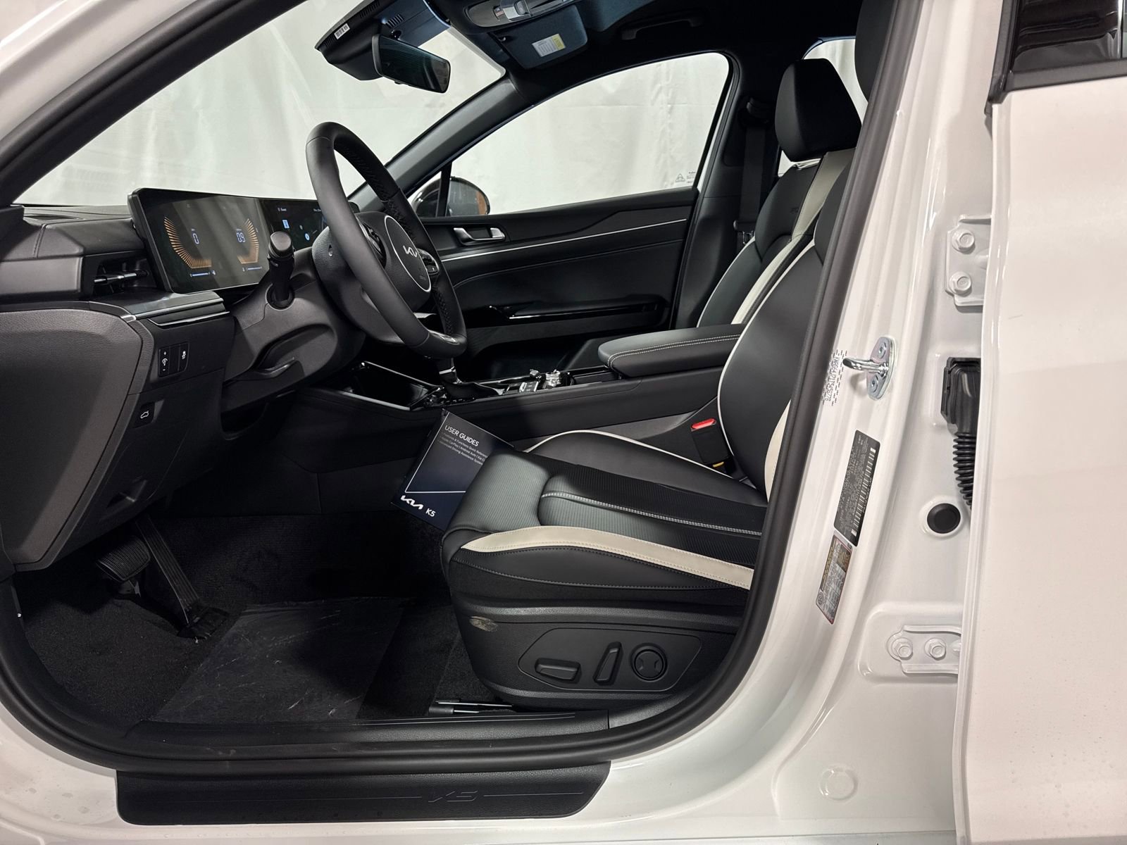 New 2026 Kia K5 GT-Line image 3