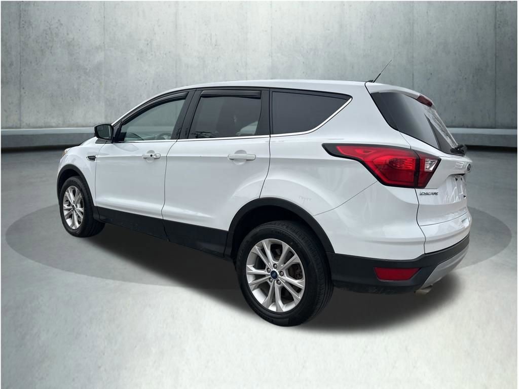 Used 2019 Ford Escape SE image 3