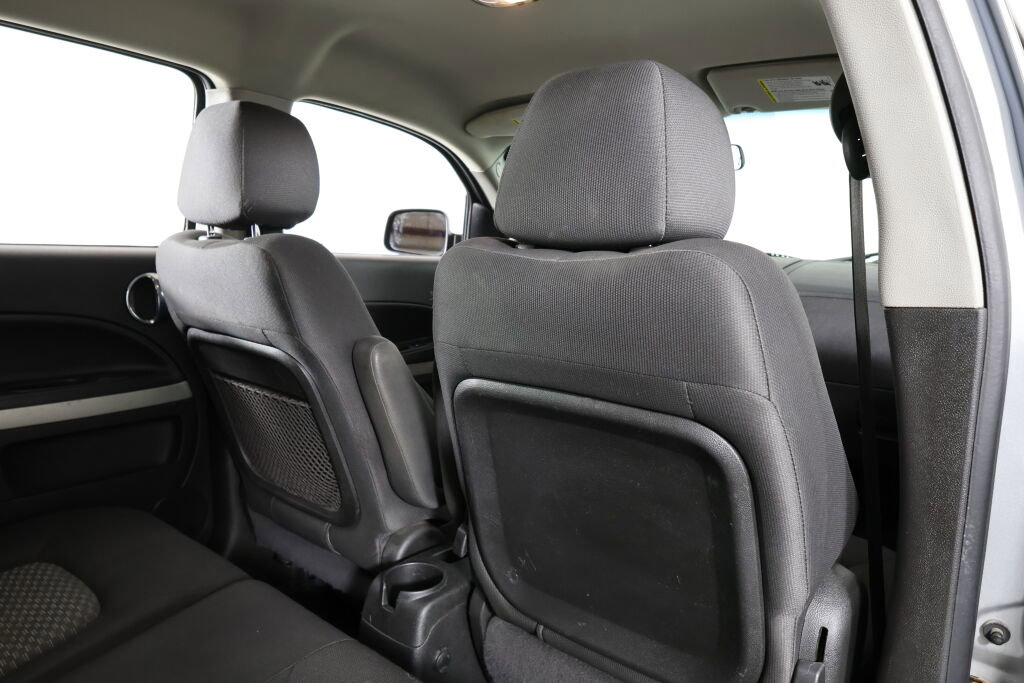 Used 2010 Chevrolet HHR LT image 19