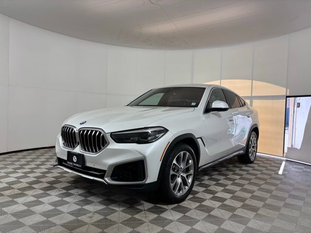 Used 2023 BMW X6 xDrive40i w/ Premium Package image 3