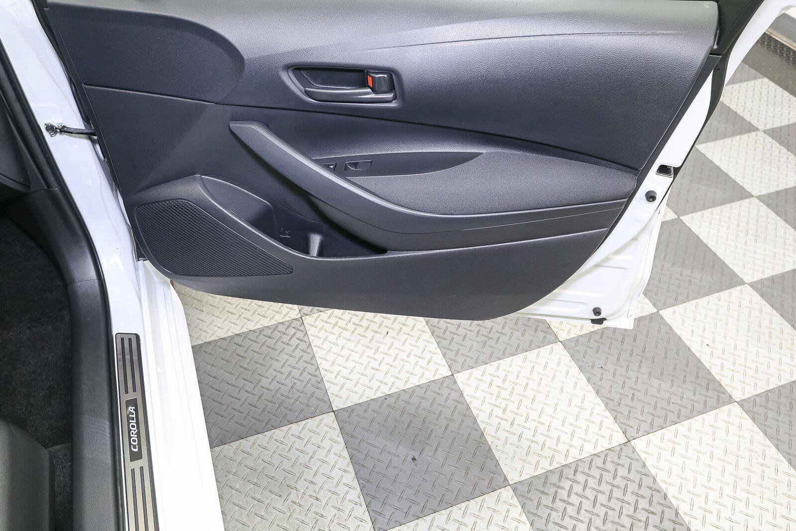 Certified 2026 Toyota Corolla LE AWD/4WD image 19