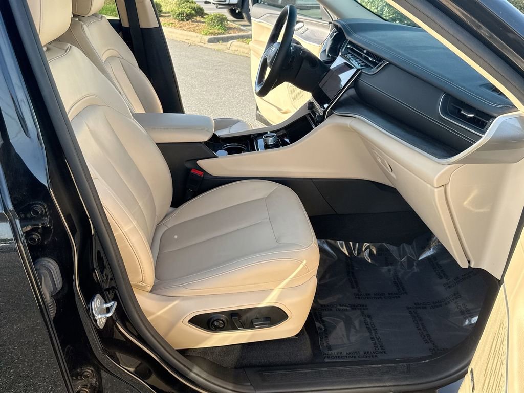 Used 2021 Jeep Grand Cherokee L Limited w/ Trailer Tow Group (B) AWD/4WD image 27