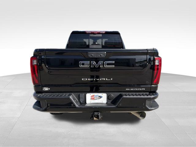 Used 2024 GMC Sierra 2500 Denali Ultimate AWD/4WD image 4