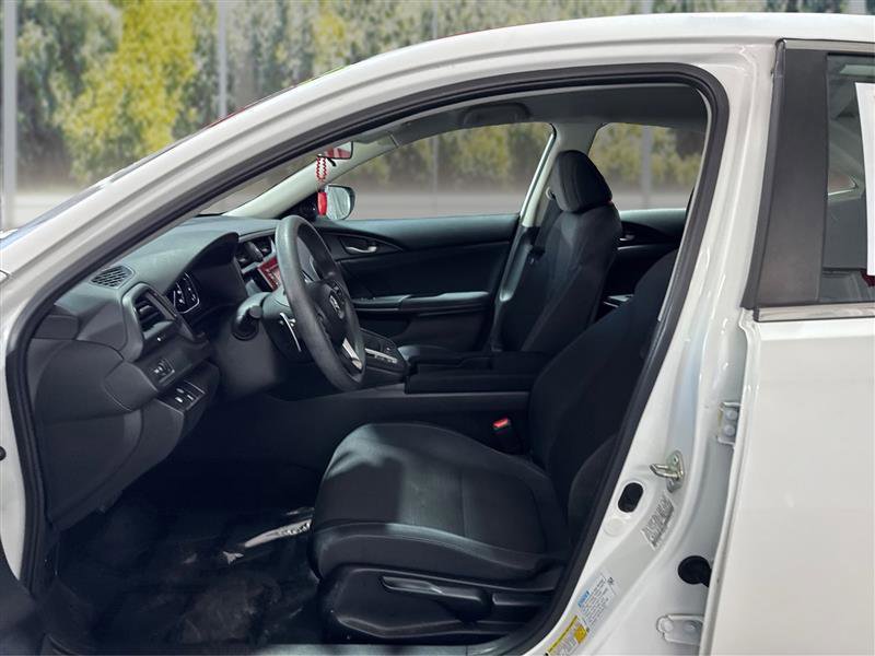 Used 2019 Honda Insight LX image 9