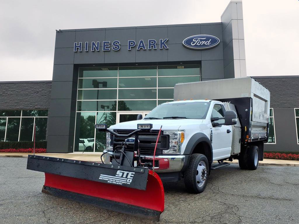 Used 2017 Ford F450 XL w/ Power Equipment Group image 3