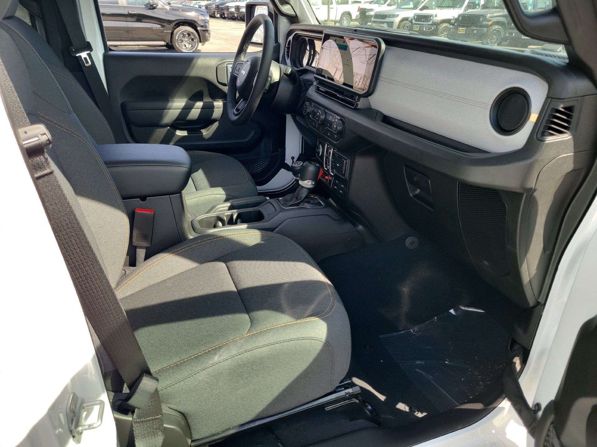 New 2026 Jeep Gladiator Sport AWD/4WD image 13