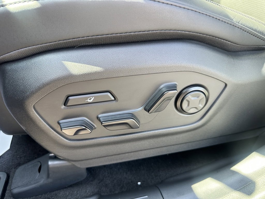 Used 2025 Hyundai Santa Fe Calligraphy image 17