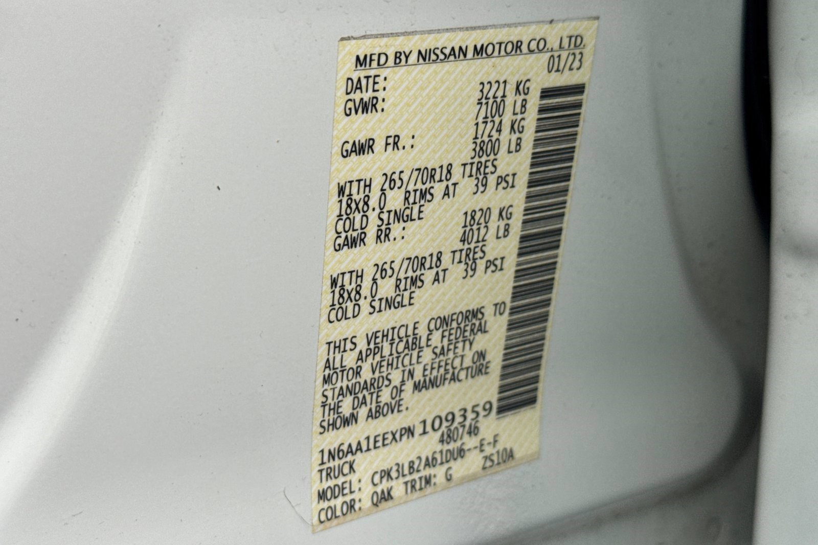 Used 2023 Nissan Titan SV image 18