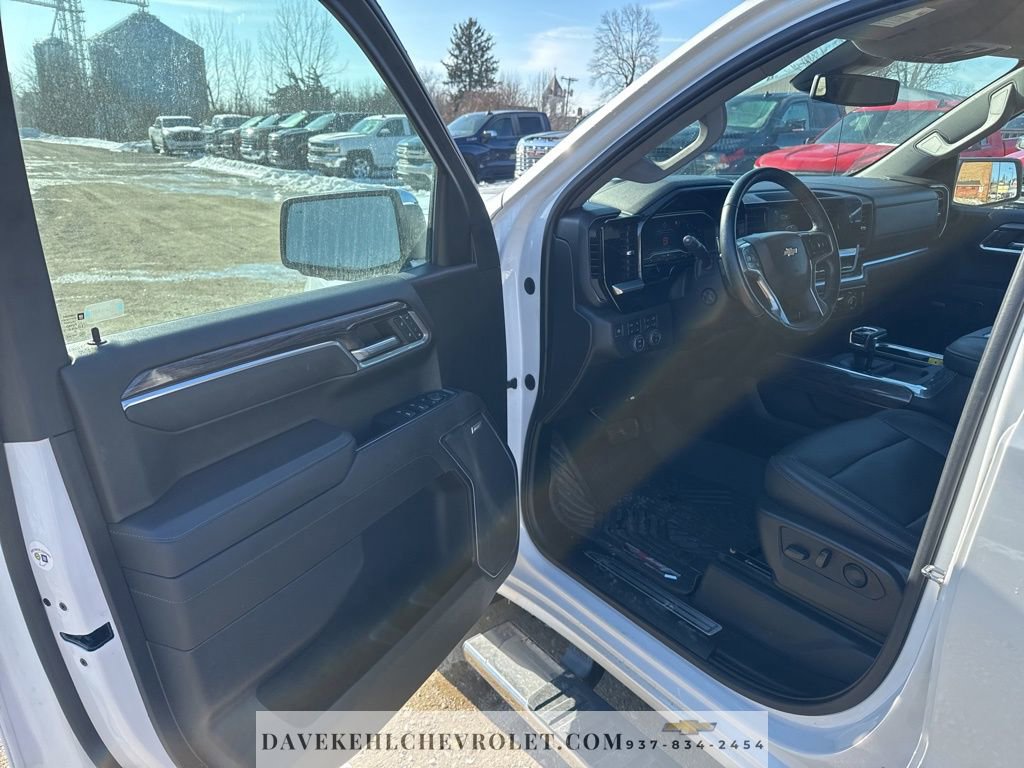 Used 2022 Chevrolet Silverado 1500 LTZ AWD/4WD image 8