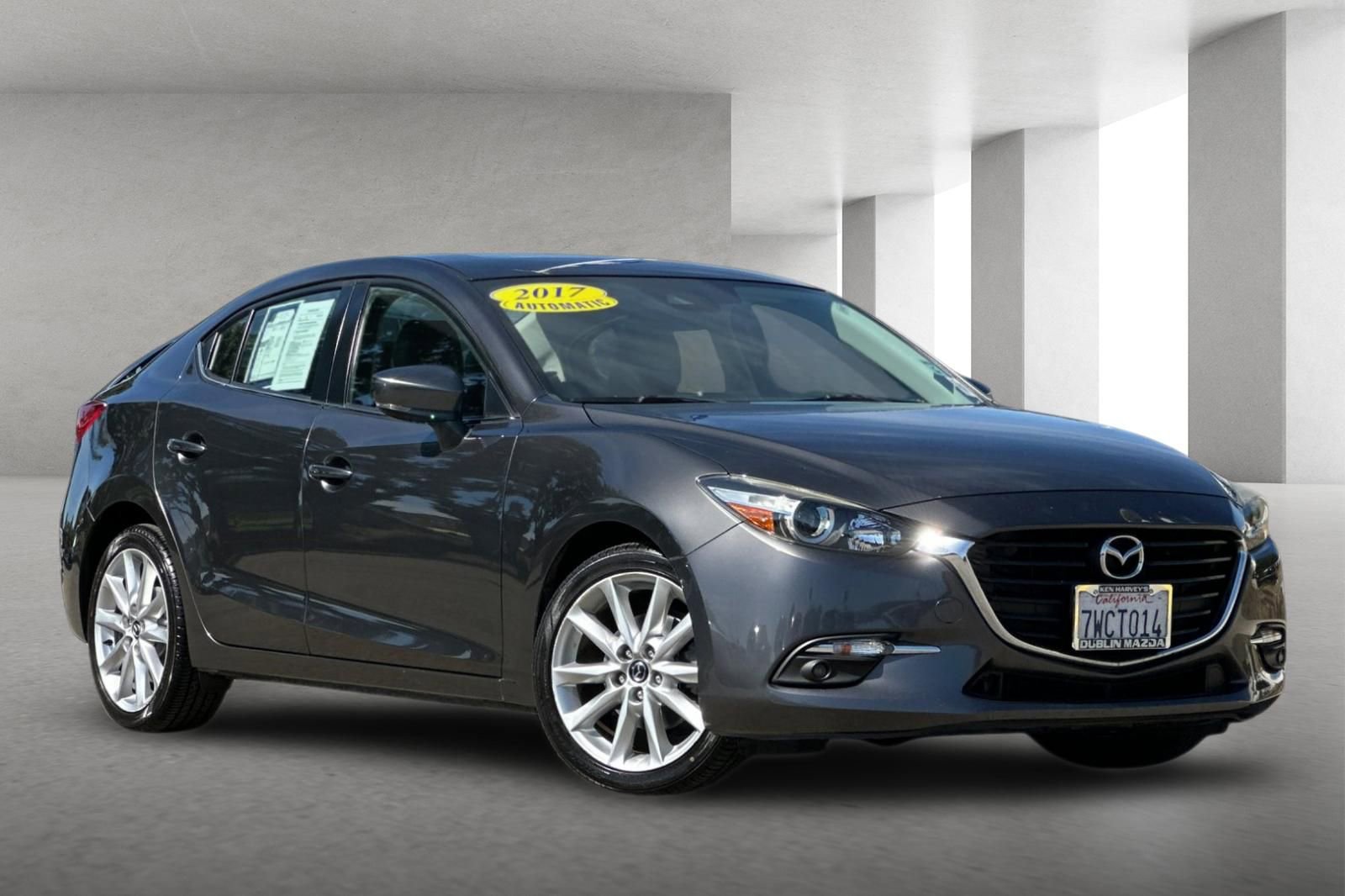 Used 2017 MAZDA MAZDA3 Grand Touring FWD image 2