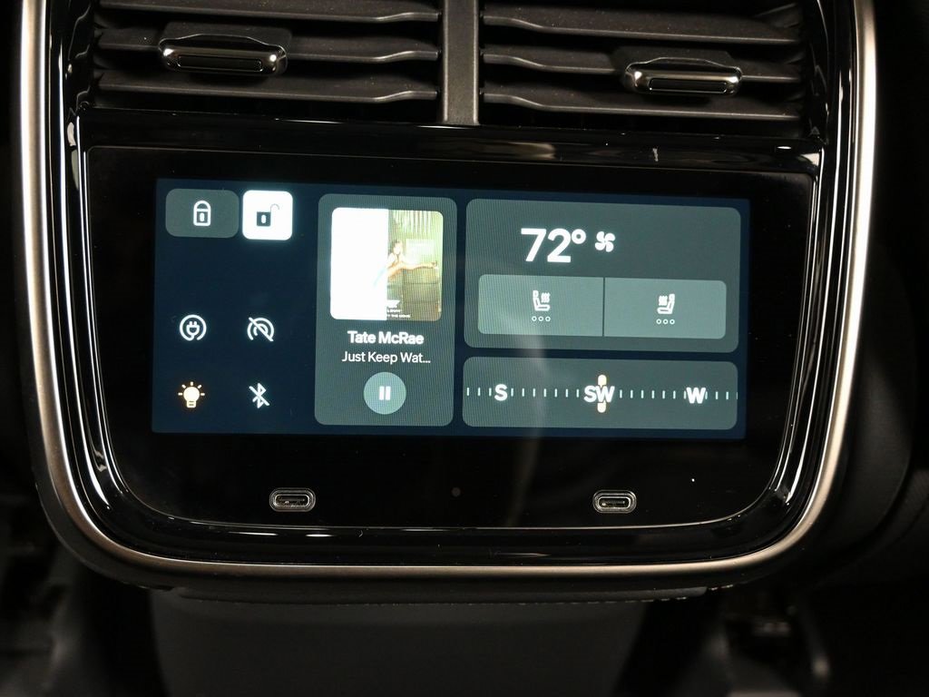 Used 2022 Rivian R1S Launch Edition image 29