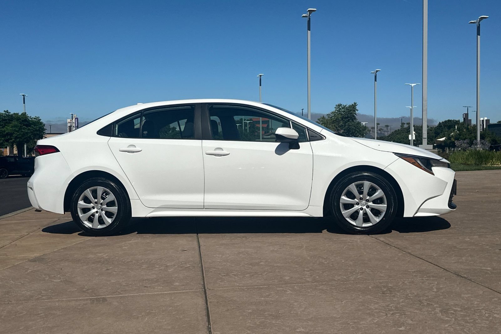 Certified 2023 Toyota Corolla LE FWD image 3