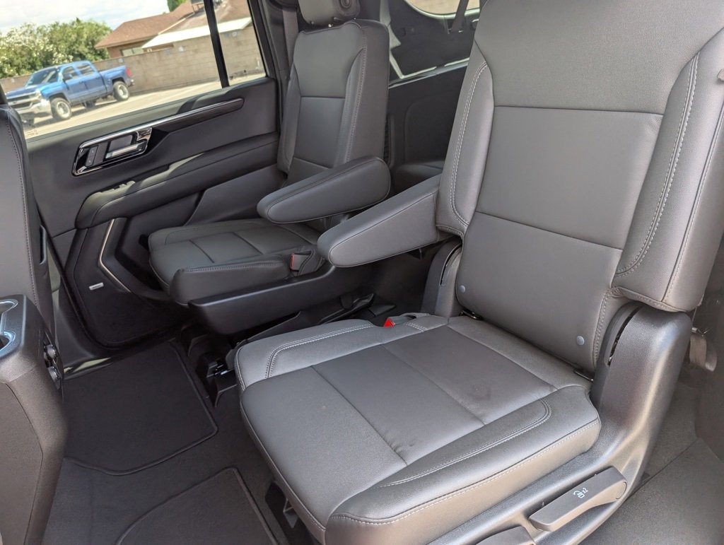 New 2025 Chevrolet Suburban LT w/ Comfort Package image 13