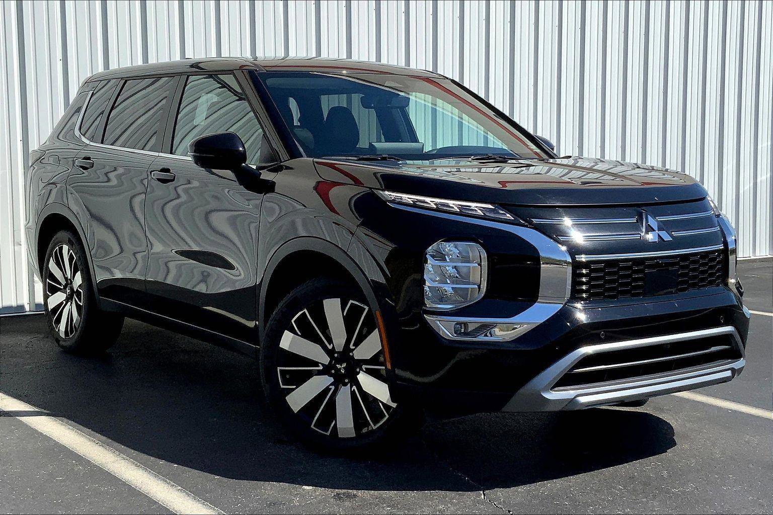 Used 2025 Mitsubishi Outlander SE image 33