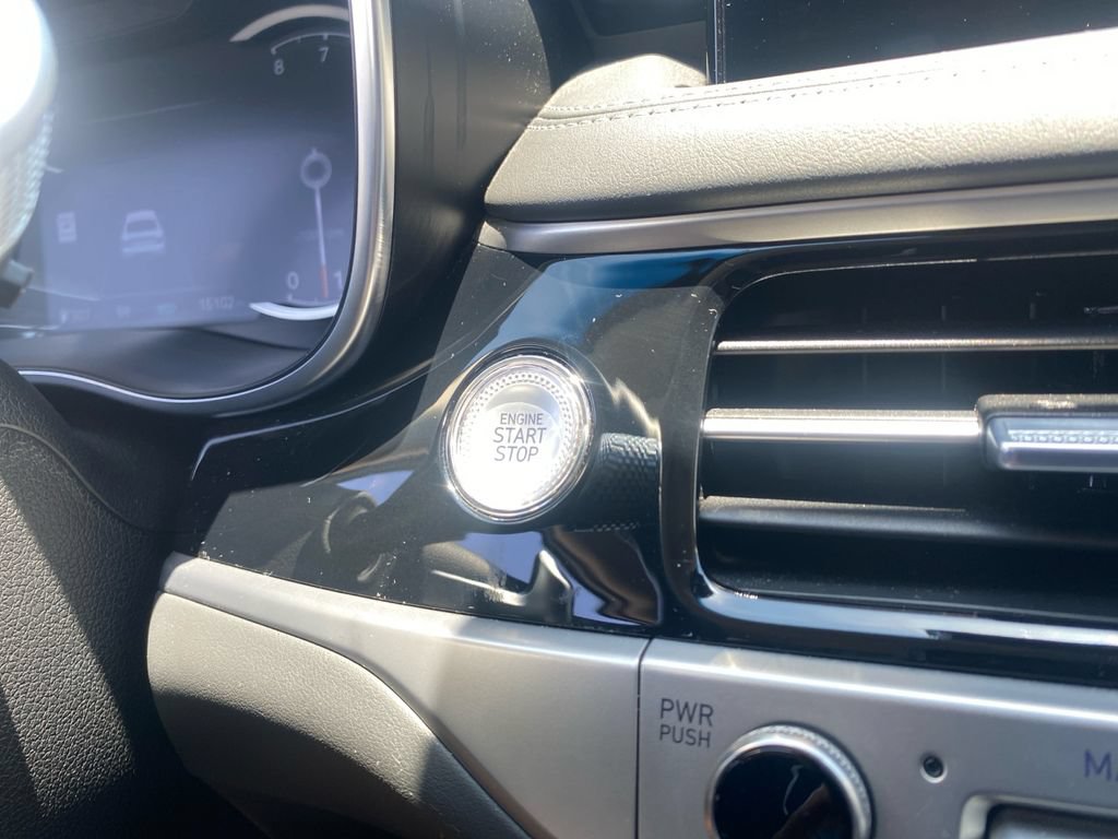 Used 2026 Genesis G70 2.5T RWD image 24
