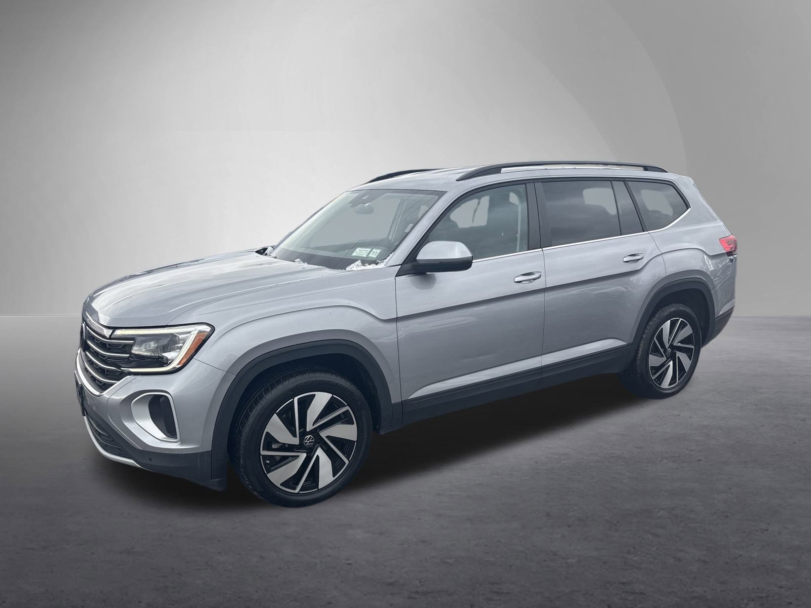 Used 2024 Volkswagen Atlas SE image 8