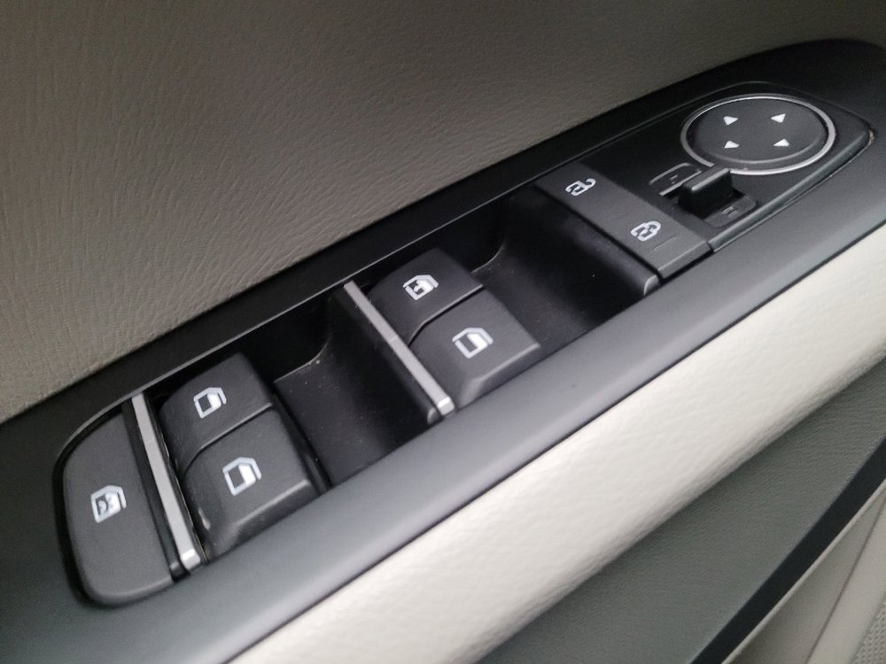 Used 2025 Kia Soul LX FWD image 27