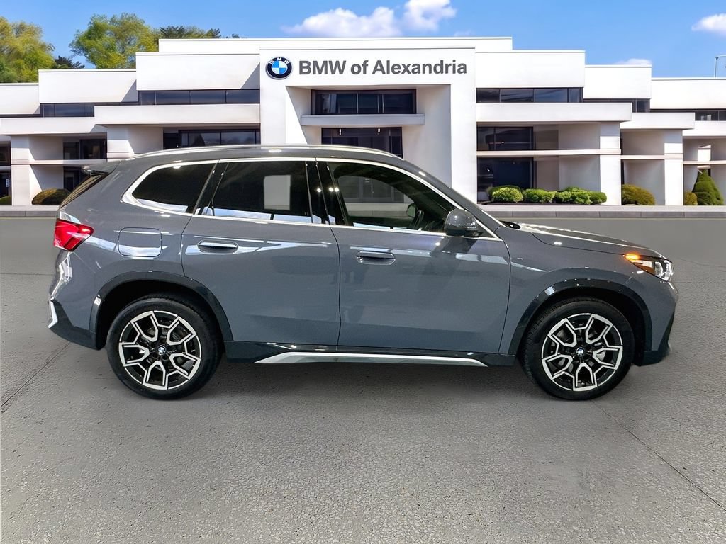 Used 2026 BMW X1 xDrive28i w/ Technology Package AWD/4WD image 4