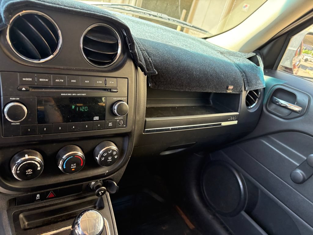 Used 2014 Jeep Patriot Sport FWD image 21