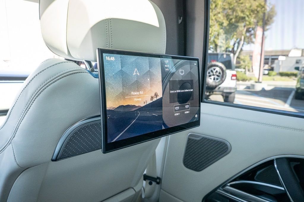 Used 2025 Land Rover Range Rover Long Wheelbase Autobiography image 28