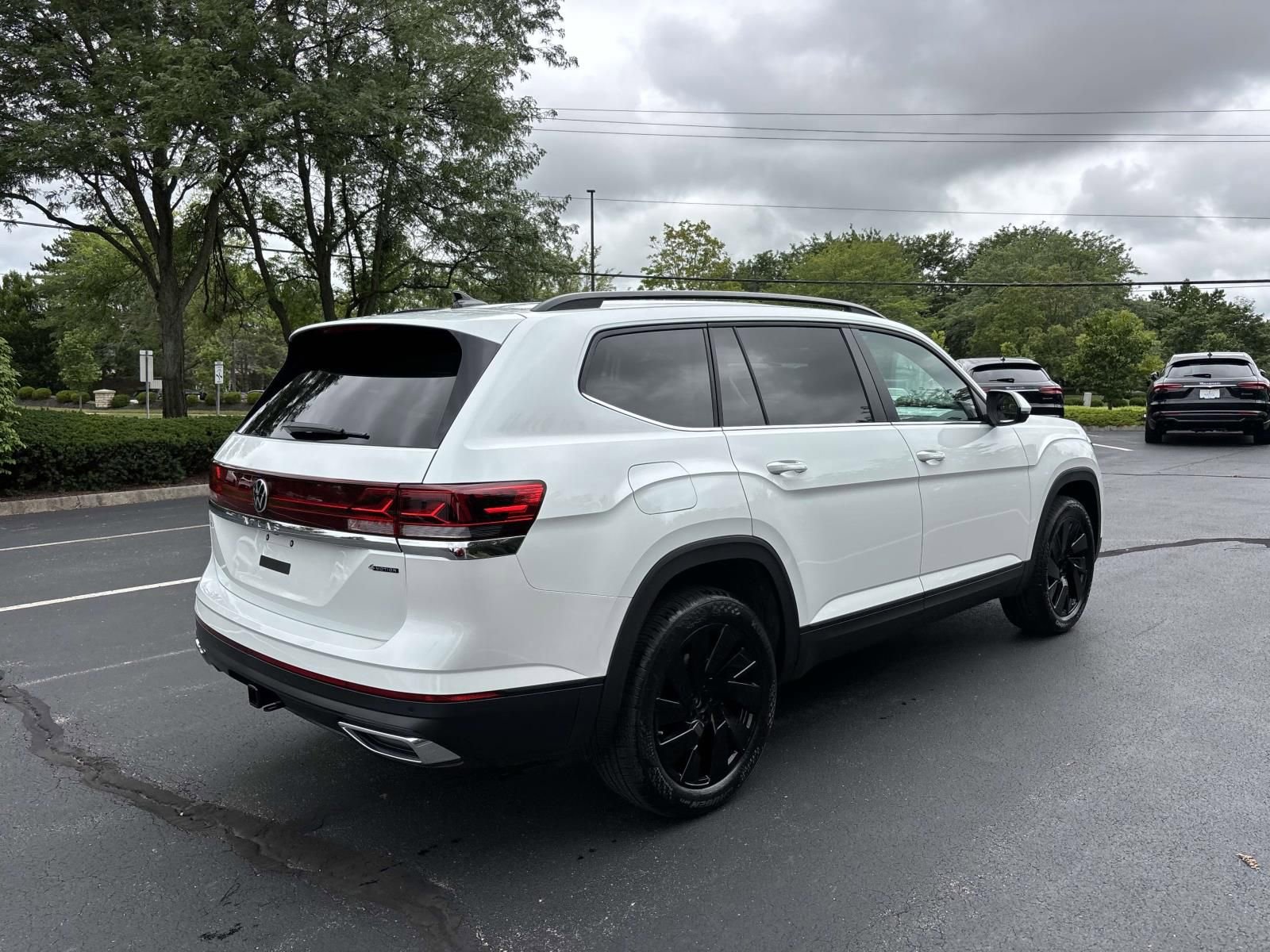 New 2026 Volkswagen Atlas SE image 7
