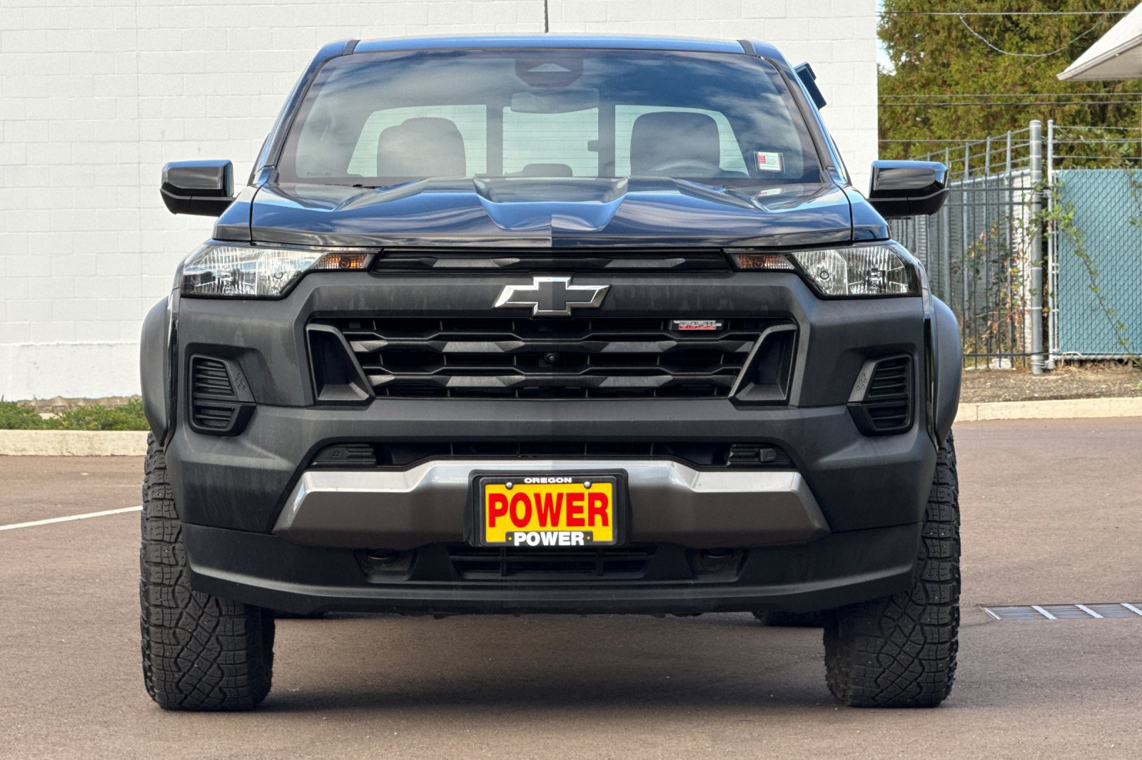 Used 2023 Chevrolet Colorado Trail Boss w/ Technology Package AWD/4WD image 9