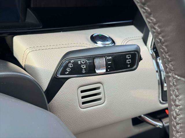 Used 2021 Lincoln Navigator L Reserve w/ Luxury Package AWD/4WD image 26