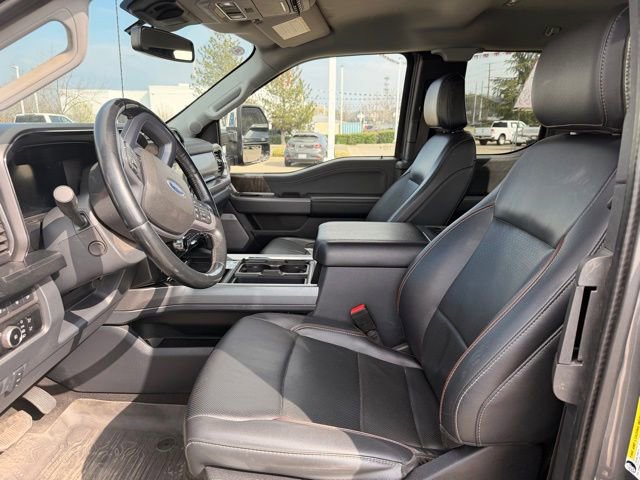 Used 2023 Ford F350 Lariat w/ Tow Technology Package image 8