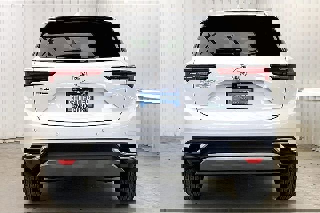 Used 2023 Buick Envision Essence image 4