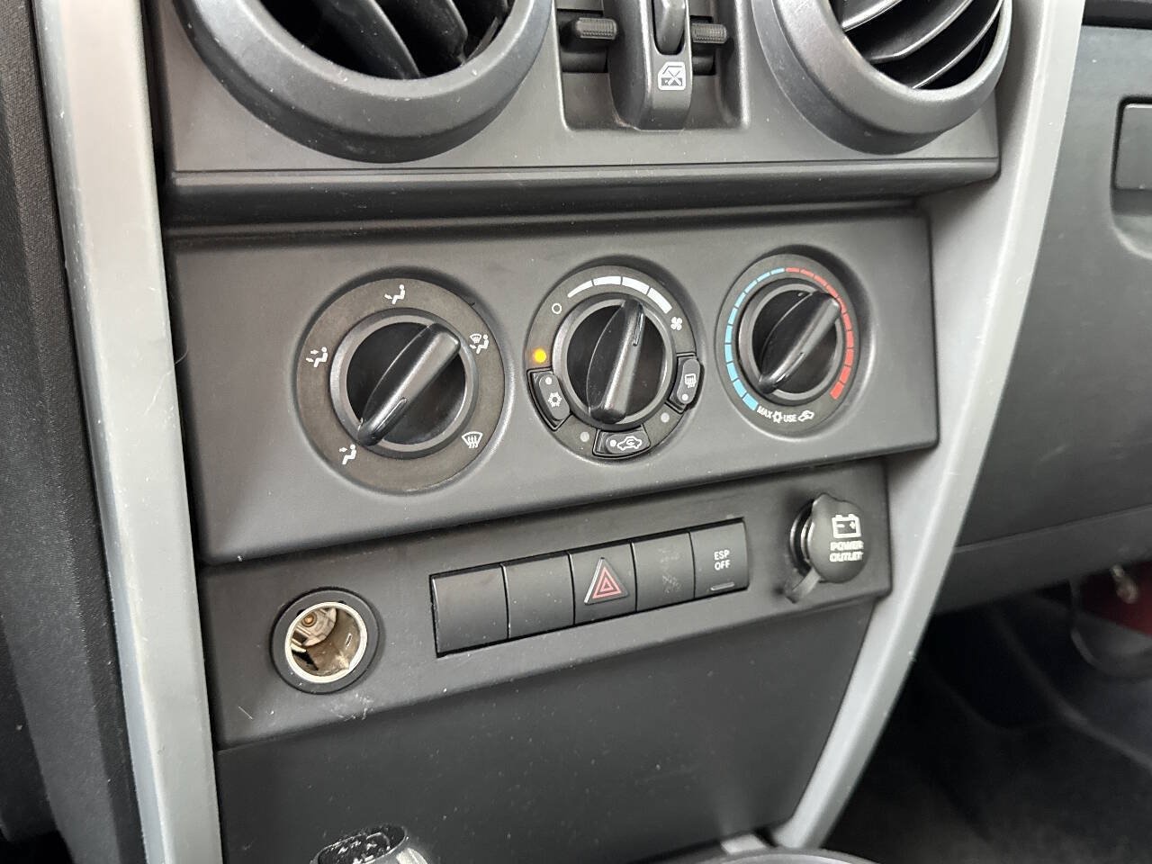 Used 2007 Jeep Wrangler Unlimited Sahara AWD/4WD image 30