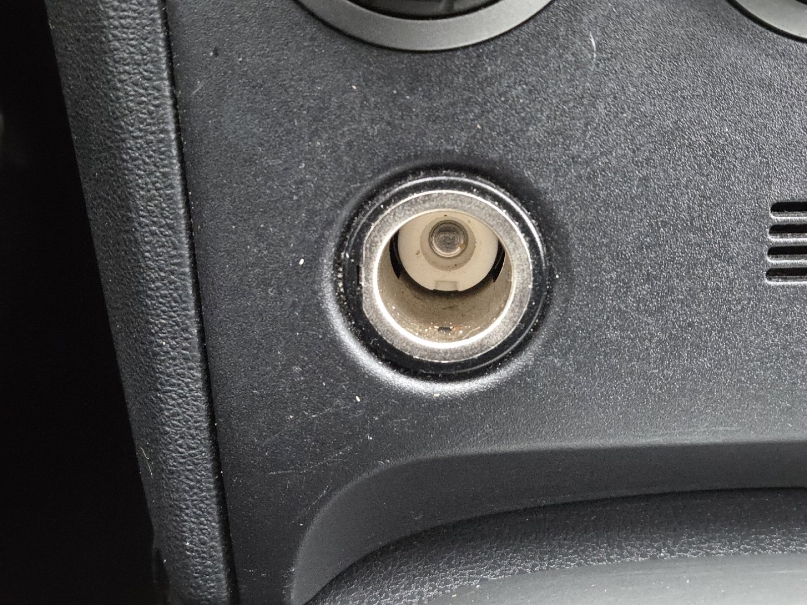 Used 2012 Nissan Rogue SL image 28