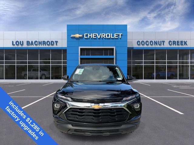 Used 2024 Chevrolet TrailBlazer LS w/ LS Convenience Package FWD image 3
