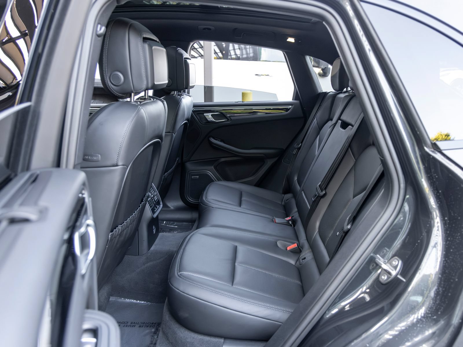 Certified 2026 Porsche Macan AWD/4WD image 53