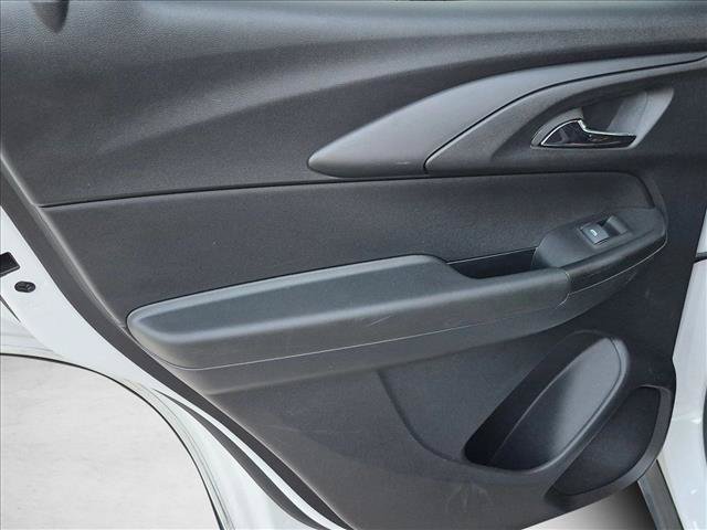 Used 2023 Chevrolet TrailBlazer LT FWD image 9