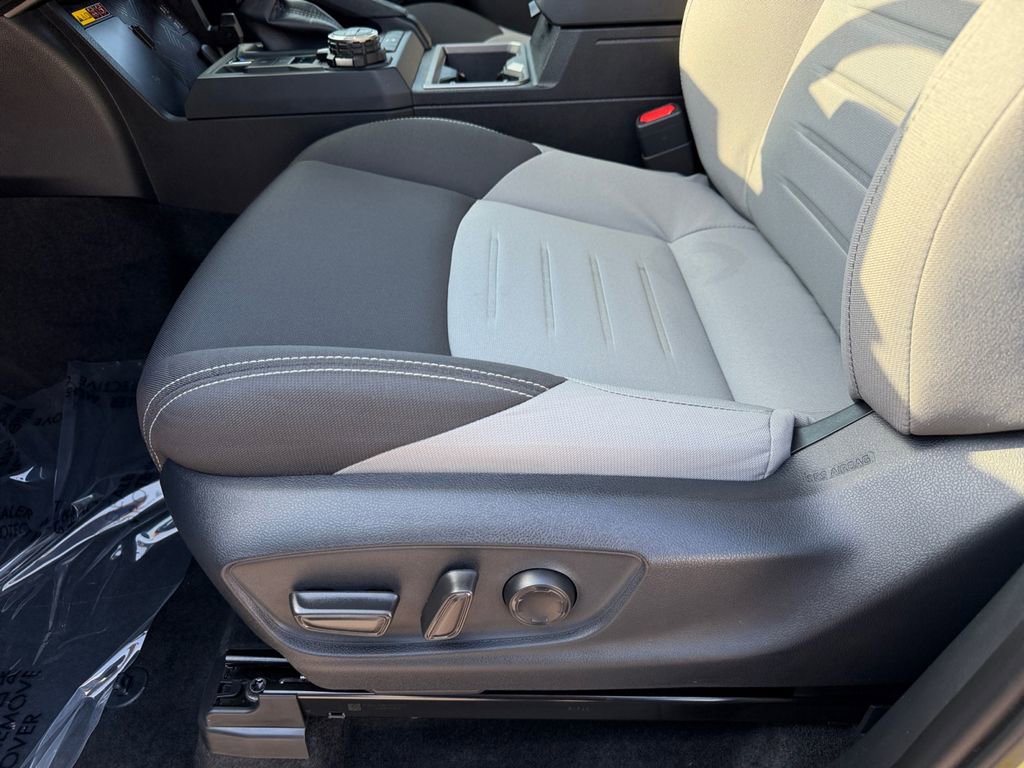 Used 2025 Toyota Tacoma TRD Off-Road w/ TRD Off Road Upgrade Package AWD/4WD image 25